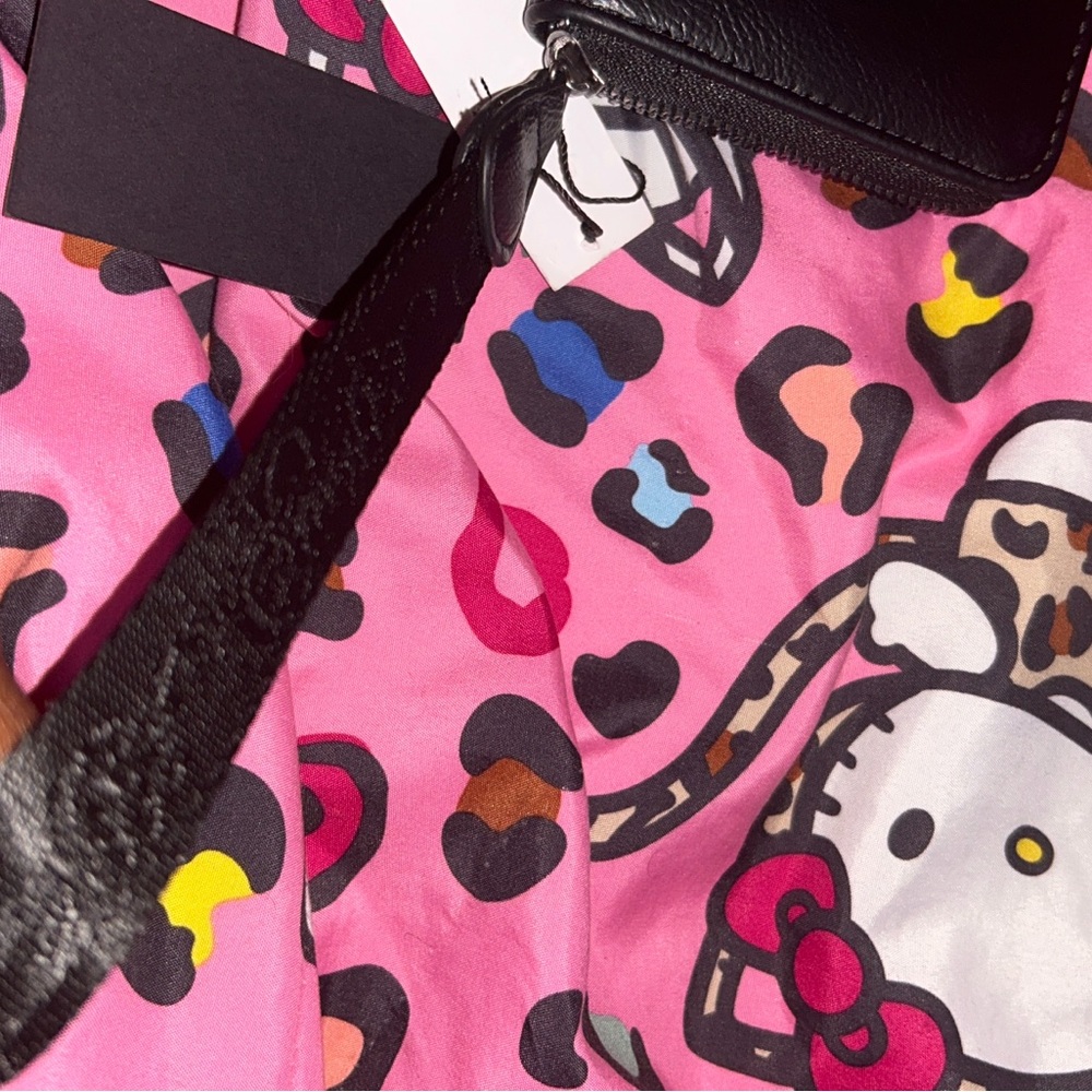 Ed Hardy Black and Red Skull Design Wallet - Picture 5 of 5